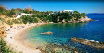 Althea Beach: Turquoise waters 40 minutes away from Athens