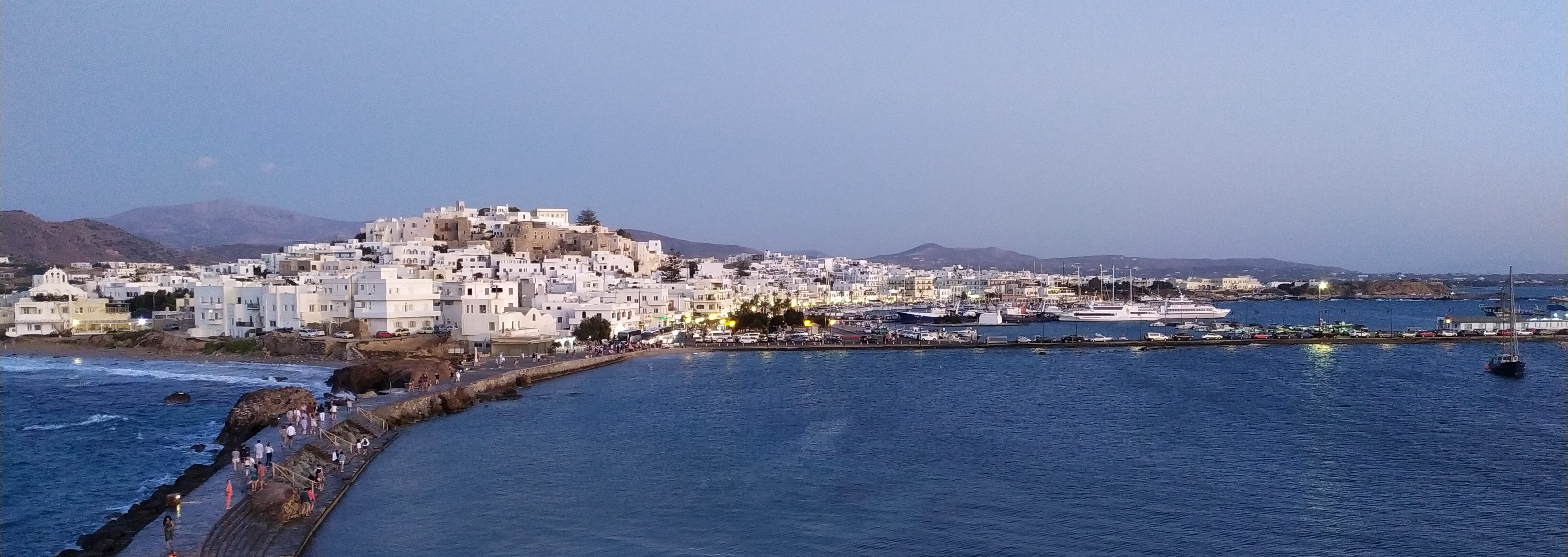 Naxos: the town and its picturesque alleys
