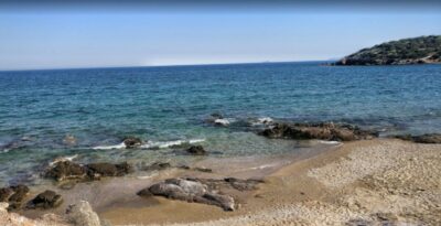 Legreina: The blue and authentic beach of Attica