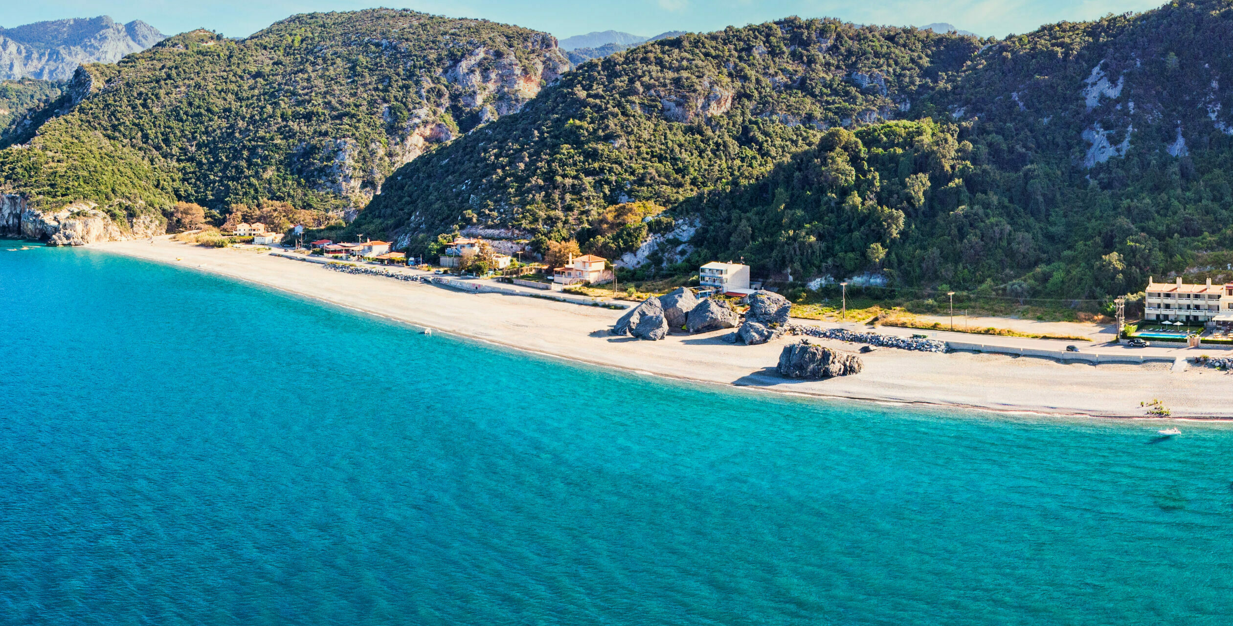 Evia: Hiliadou Beach, one of the best for the latest autumn dives
