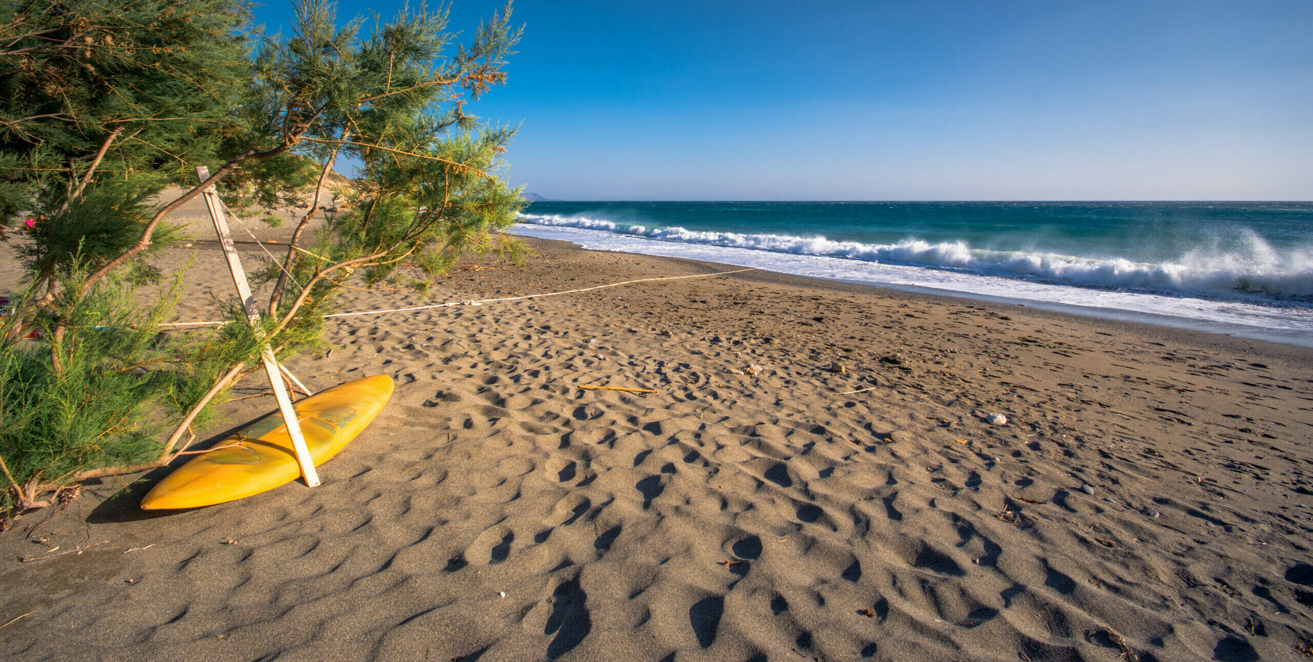 The unknown Greek beach with its impressive waterfalls