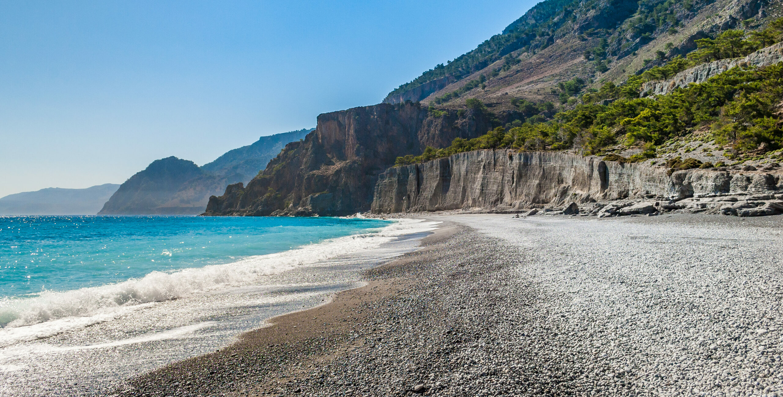 Domata: The enchanting beach of Crete that you only go by boat
