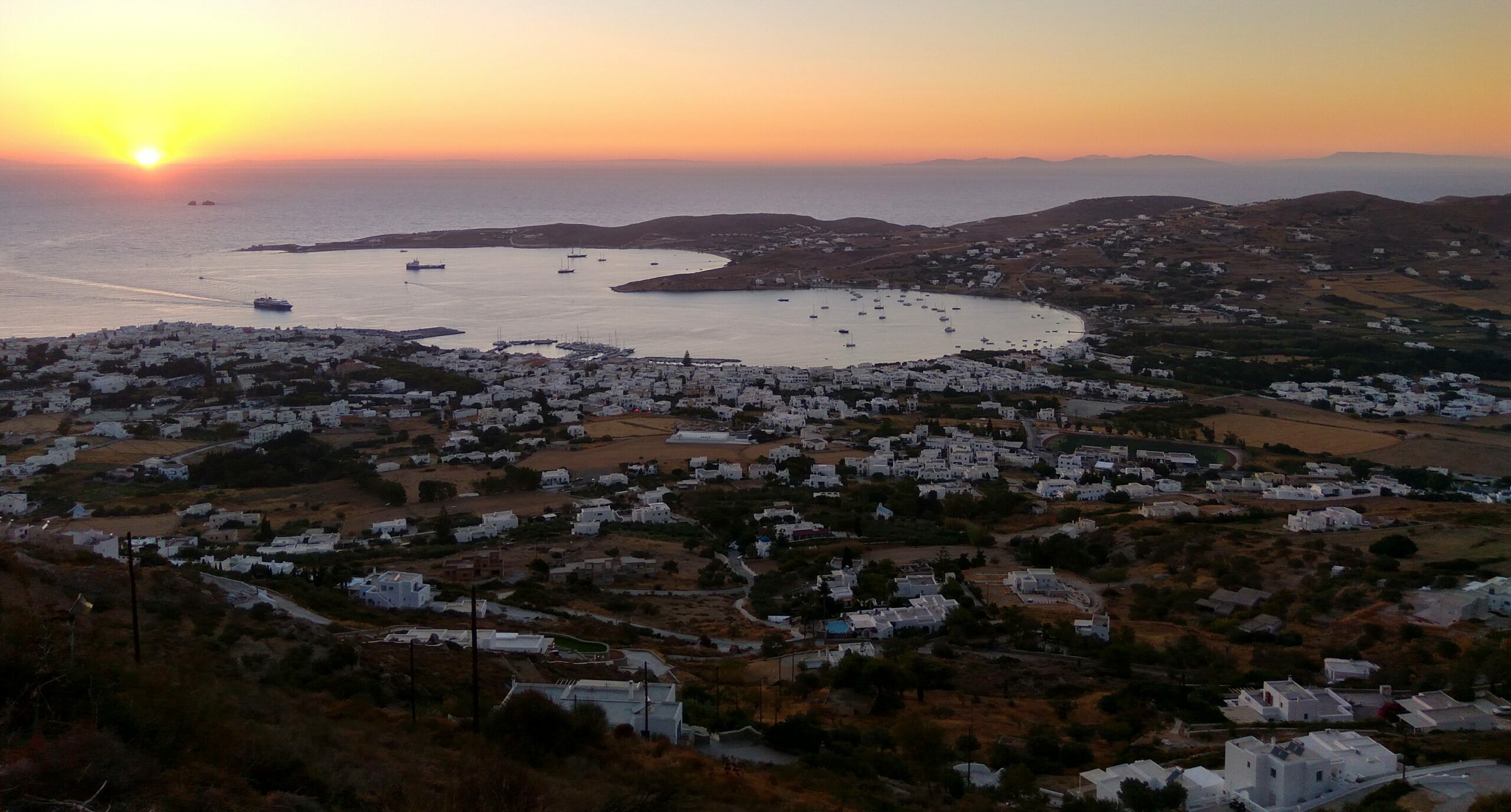 Paros: The beautiful Parikia in the heart of the Aegean Sea