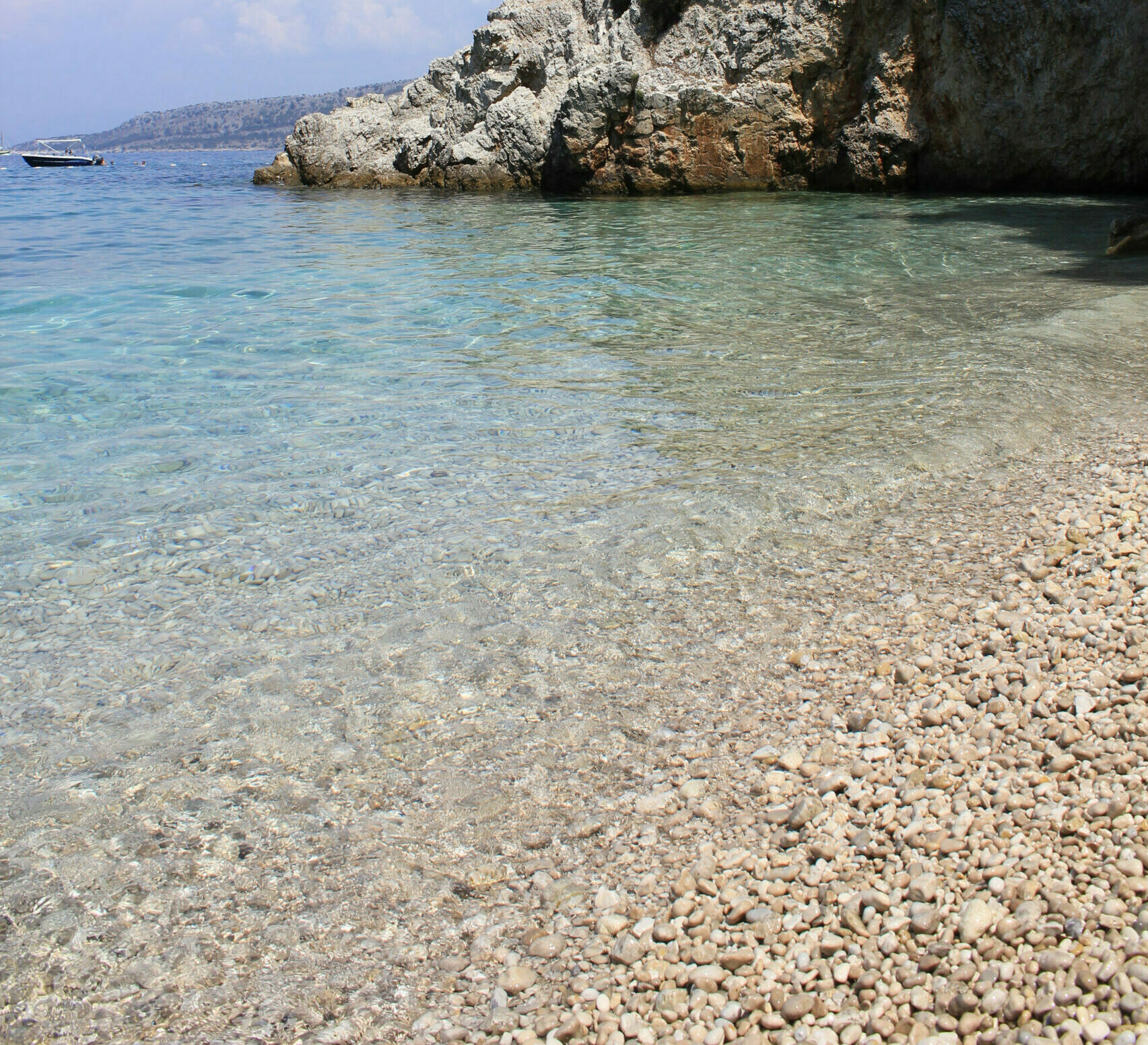Pisina: The exotic beach with the clear waters