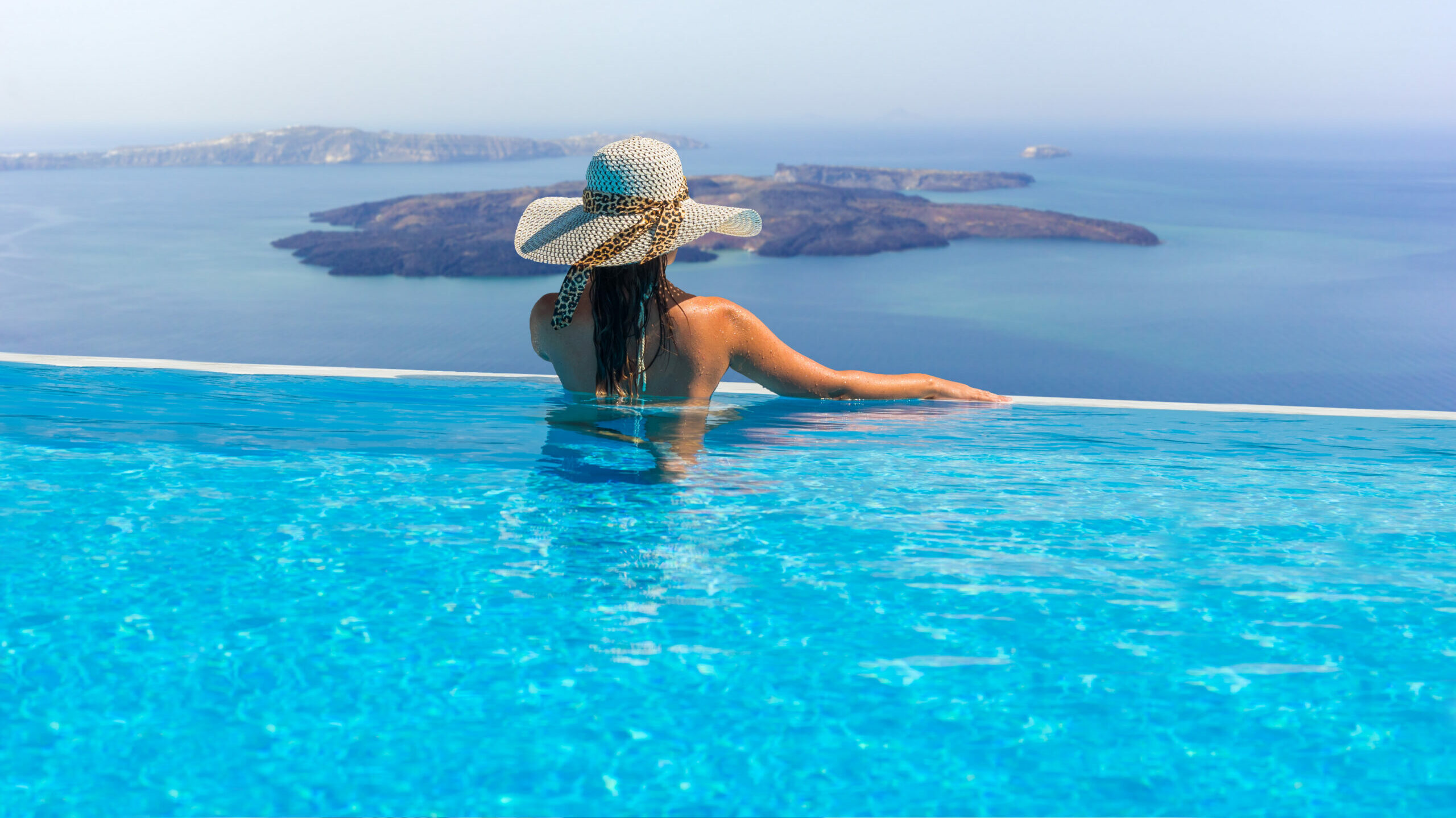 Santorini: The luxurious hotel where you go out on the balcony swimming