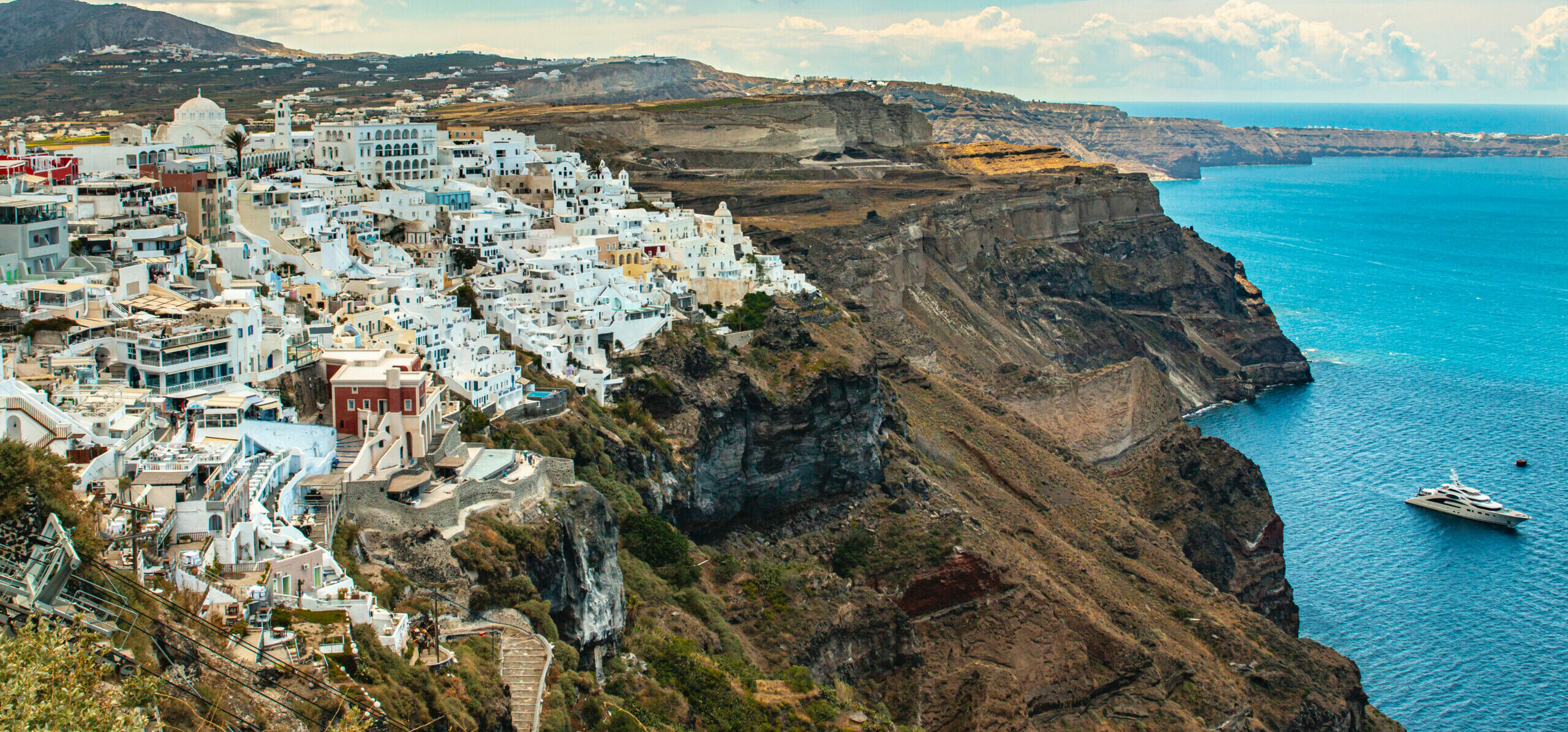 Caldera: The seductive one in the Cyclades